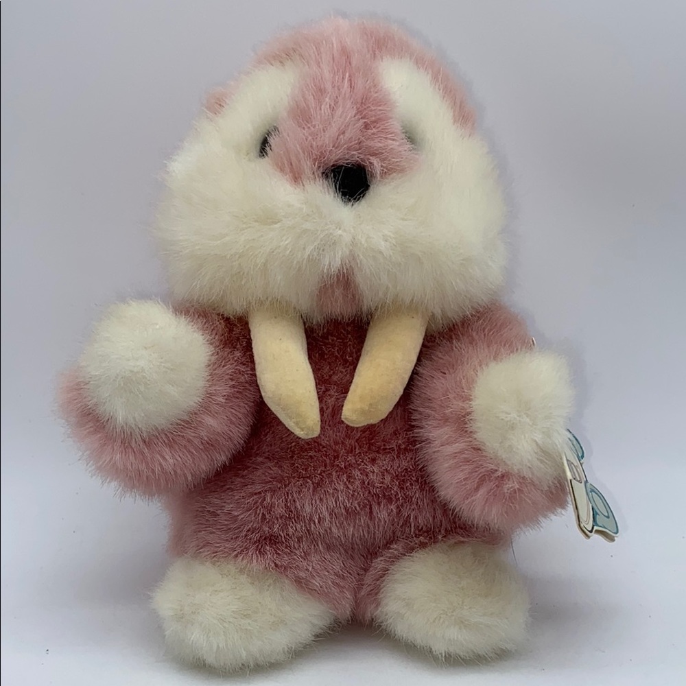 Vintage Gund Mooky Pink and White Plush Beanie Walrus Stuffed Animal Toy 6.5”